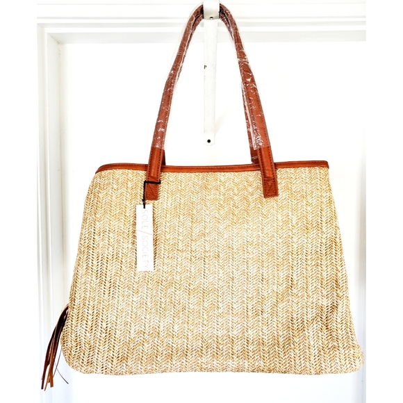 Sole Society Handbags - NWT Sole Society Beige/Cream woven Tote Bag